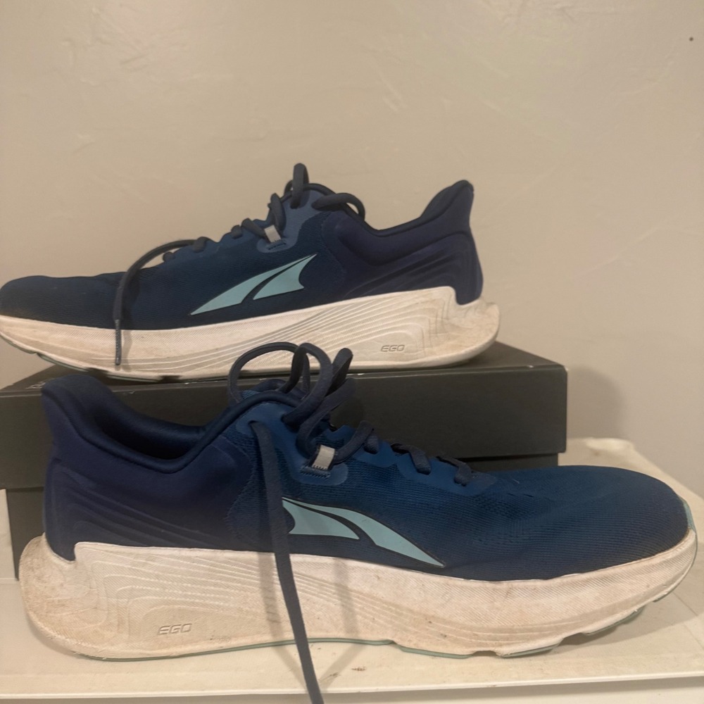 Altra Provision 8 Running Shoes Mens 10 Navy Blue Good Stability Zero Drop